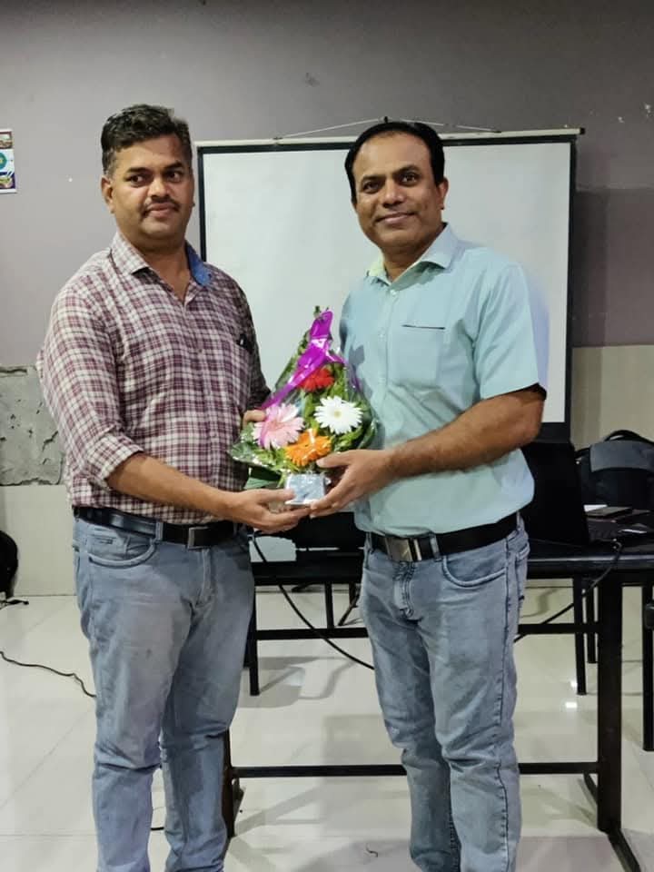 Felicitation by Doctors association After Conducting CME on Developmental Delay Early Recognition Dr Sunil Sable Pediatric Neurologist and Epilepsy Specialist Ahilynagar(Ahmednagar) Maharashtra