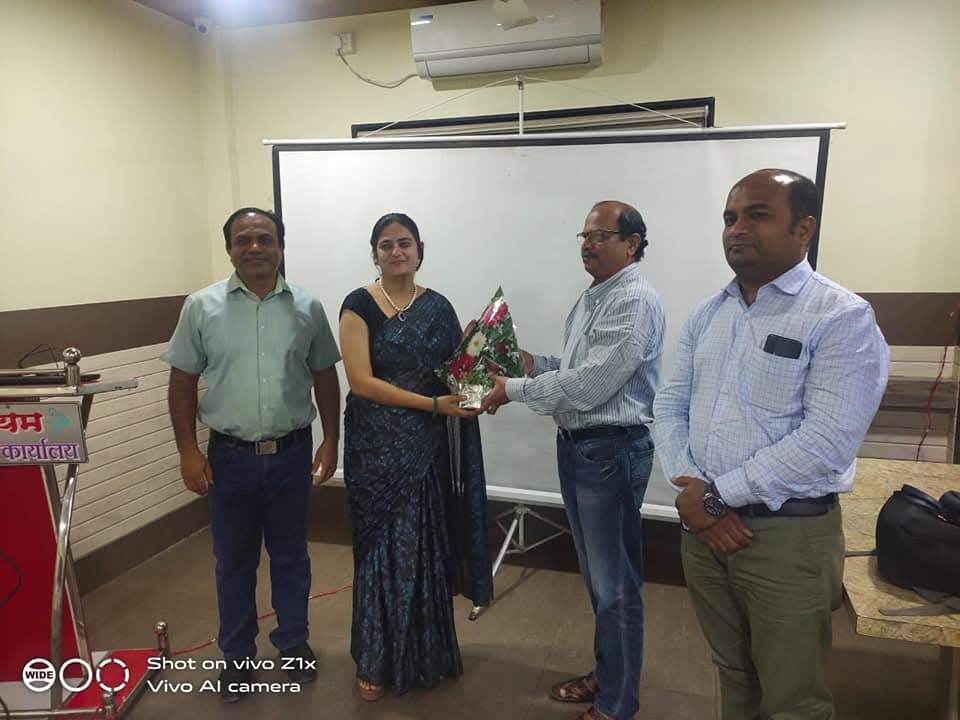 Fellicitation after conducting CME on OPD Diagnosis of Child Heart Diseases Dr Rachna Sable Pediatric Cardiologist ,Ahilyanagar(Ahmednagar),Maharashtra