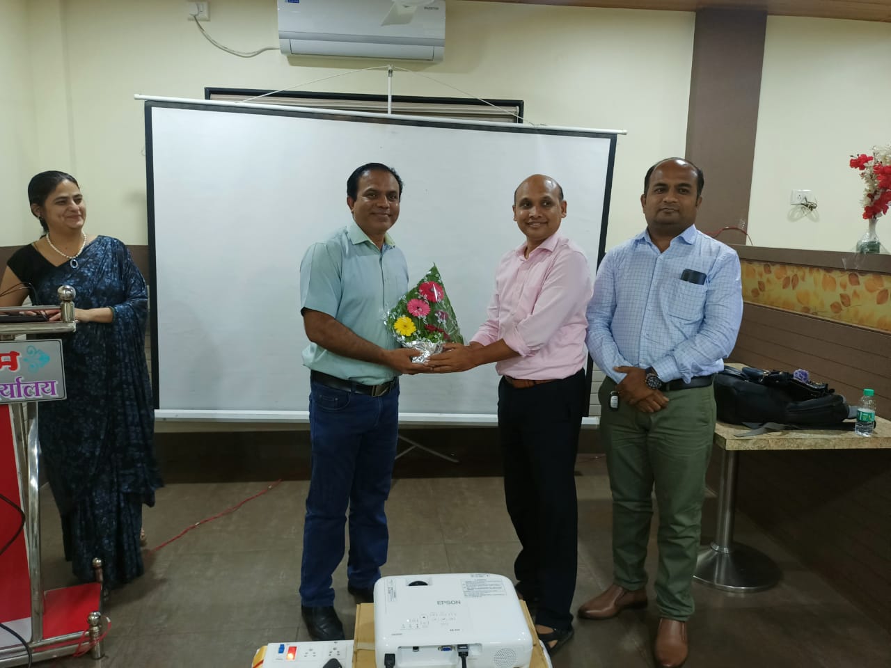 Felicitation by Doctors association After Conducting CME on Epilepsy Dr Sunil Sable Pediatric Neurologist and Epilepsy Specialist Ahilynagar(Ahmednagar) Maharashtra